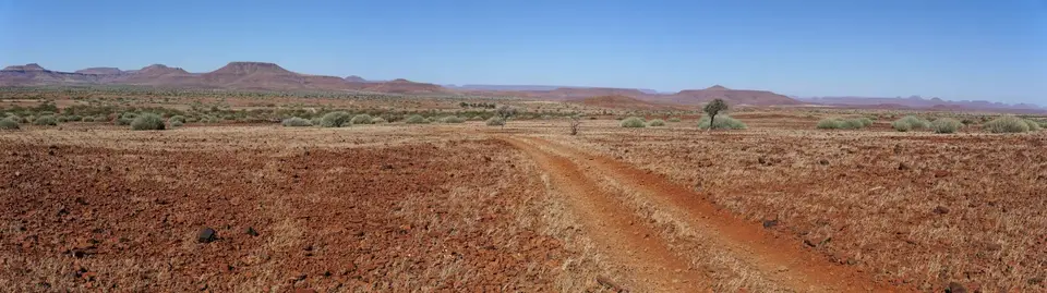 k-14.04LandschaftPalmwag08.jpg